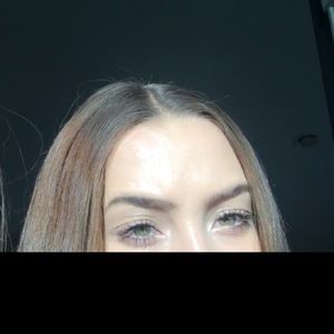 Meet your Posher, Ambria